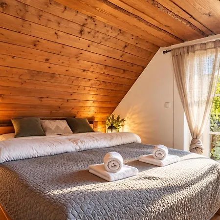 Beskydska Samota - Dve S Bazenem A Saunou Lodge *